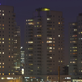 高品质夜景玻璃橱窗贴图