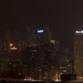 高品质夜景玻璃橱窗贴图