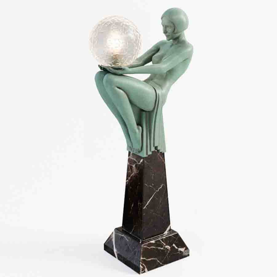 现代人物雕塑圆灯装饰灯 3d模型下载