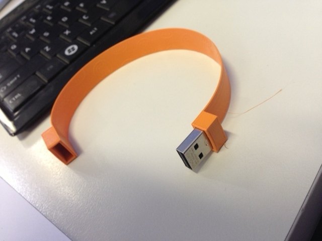 USB手链 by MilkyLiu 3D打印模型