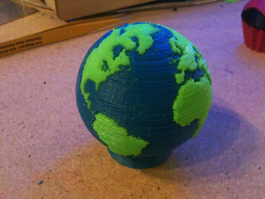 双色的地球 by shopnc1 3D打印模型