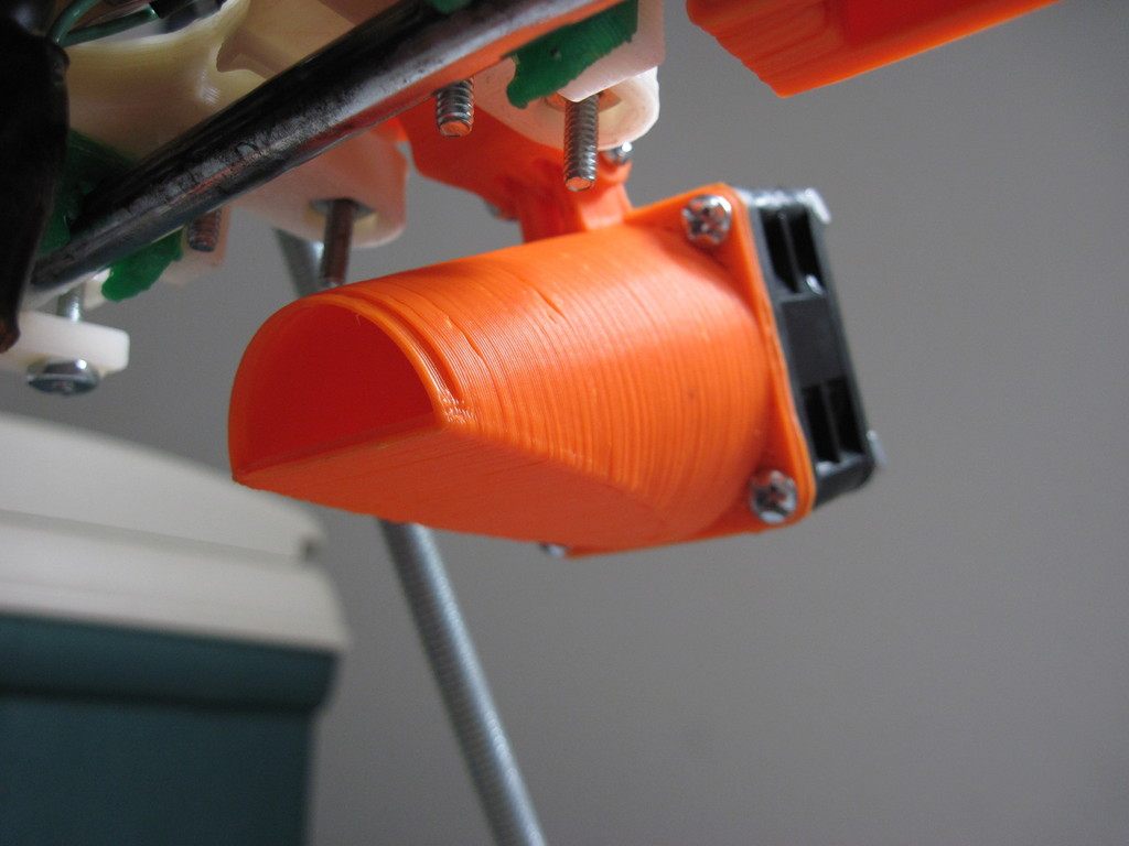 可调节角度的冷却风扇安装装置 by PLA是什么 3D打印模型
