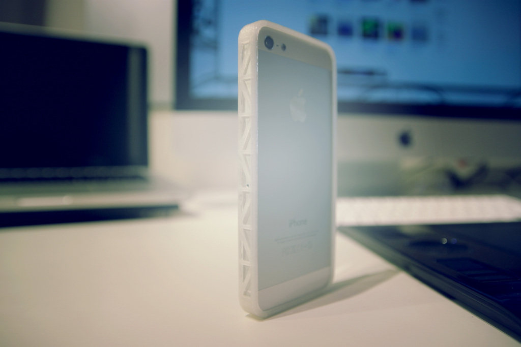 Iphone 5 手机保护套 by one3D打印模型