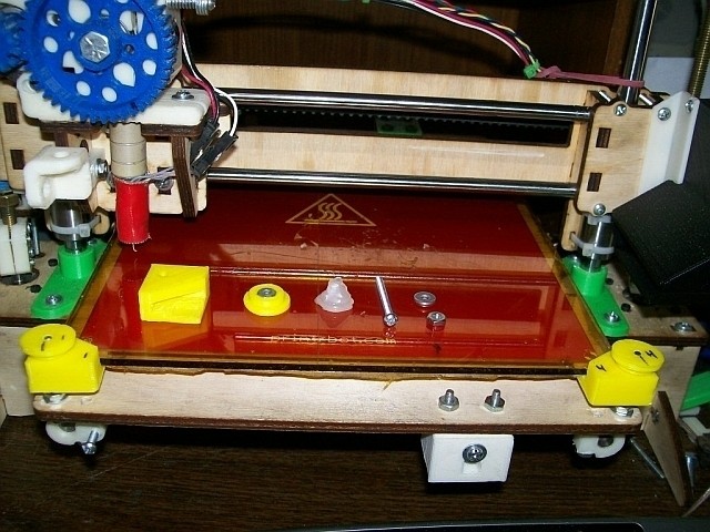 易调整的打印机玻璃夹 by 彪悍人生 3D打印模型