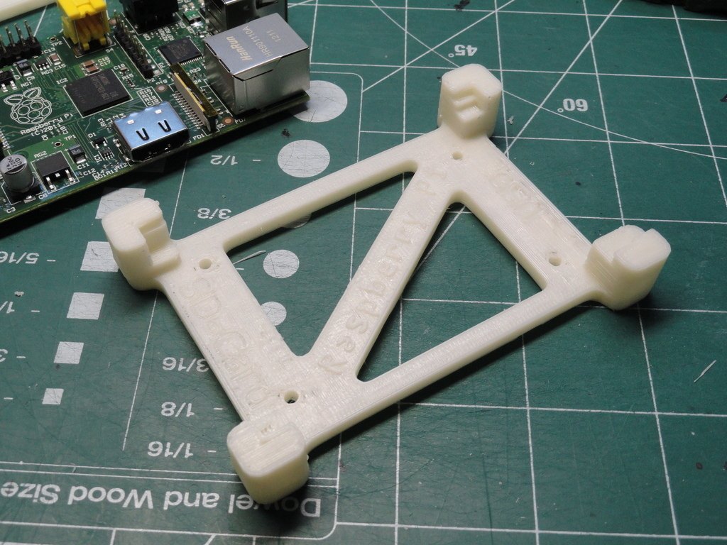 树莓派盘 by PLA是什么 3D打印模型