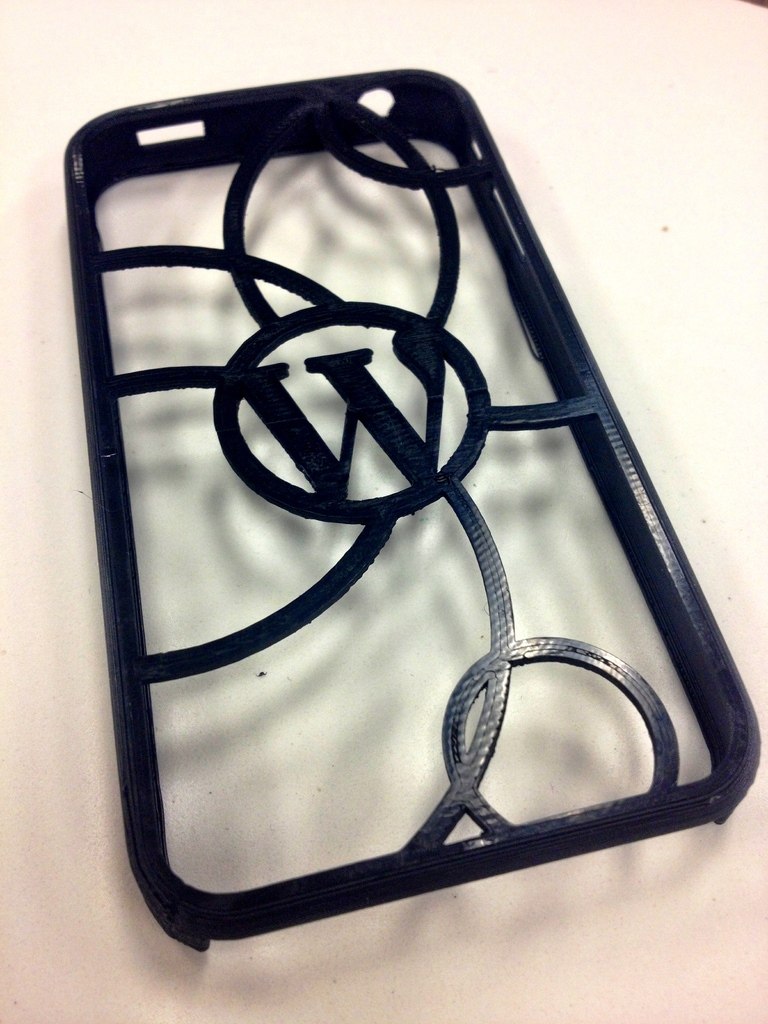 带有字母W的 iPhone 手机壳 by 摆渡人 3D打印模型