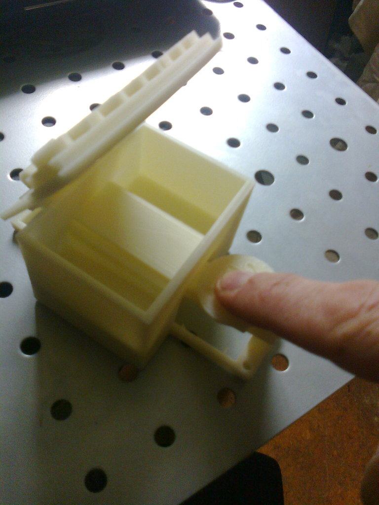 自动喂鸡器 by sunaxe 3D打印模型