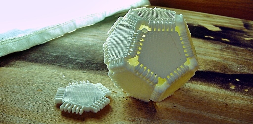 合页对称的多面体 by 油麦菜 3D打印模型